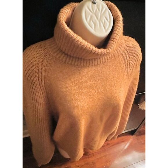 Topshop Camel Turtleneck Flowy Cozy Ribbed Sleeves Wool/Acrylic Blend Sweater M - Picture 2 of 6
